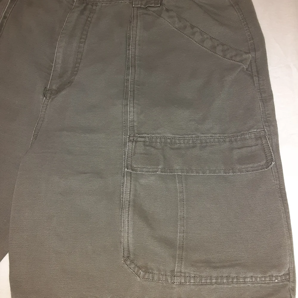 Cargo Shorts 38 waist - Picture 4 of 9